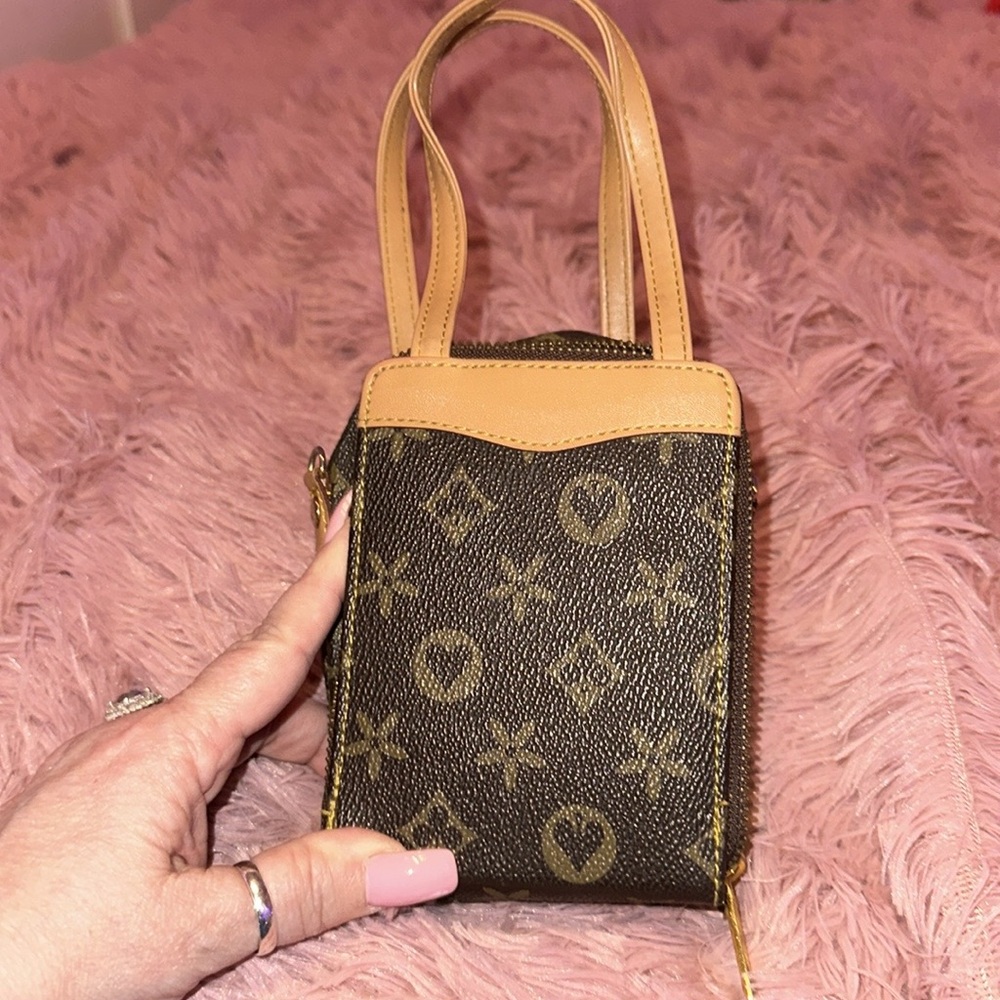 Tiny purse